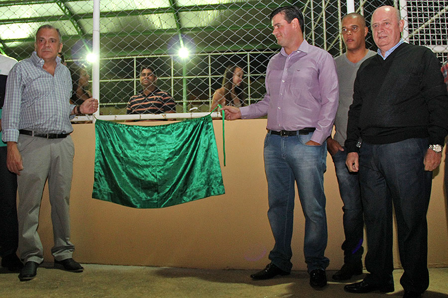 Quadra de Bom Jesus da Cachoeira ganha cobertura