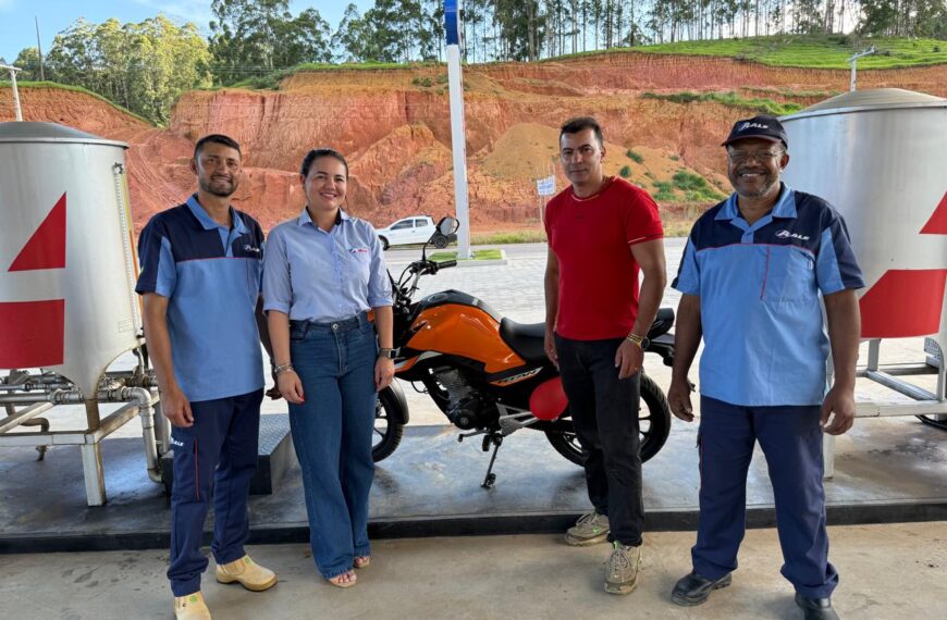 Morador de Campos dos Goytacazes ganha moto 0km em sorteio do Auto Posto Ancorado