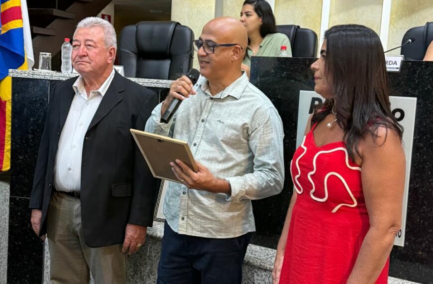 Vicente de Paula Almeida é homenageado com Moção de Congratulações e Aplausos na Câmara Municipal de Muriaé
