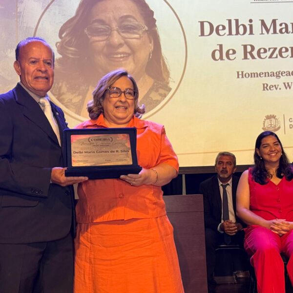 Vereador Wilson Reis destaca coragem e determinação de Delbi Maria em homenagem solene