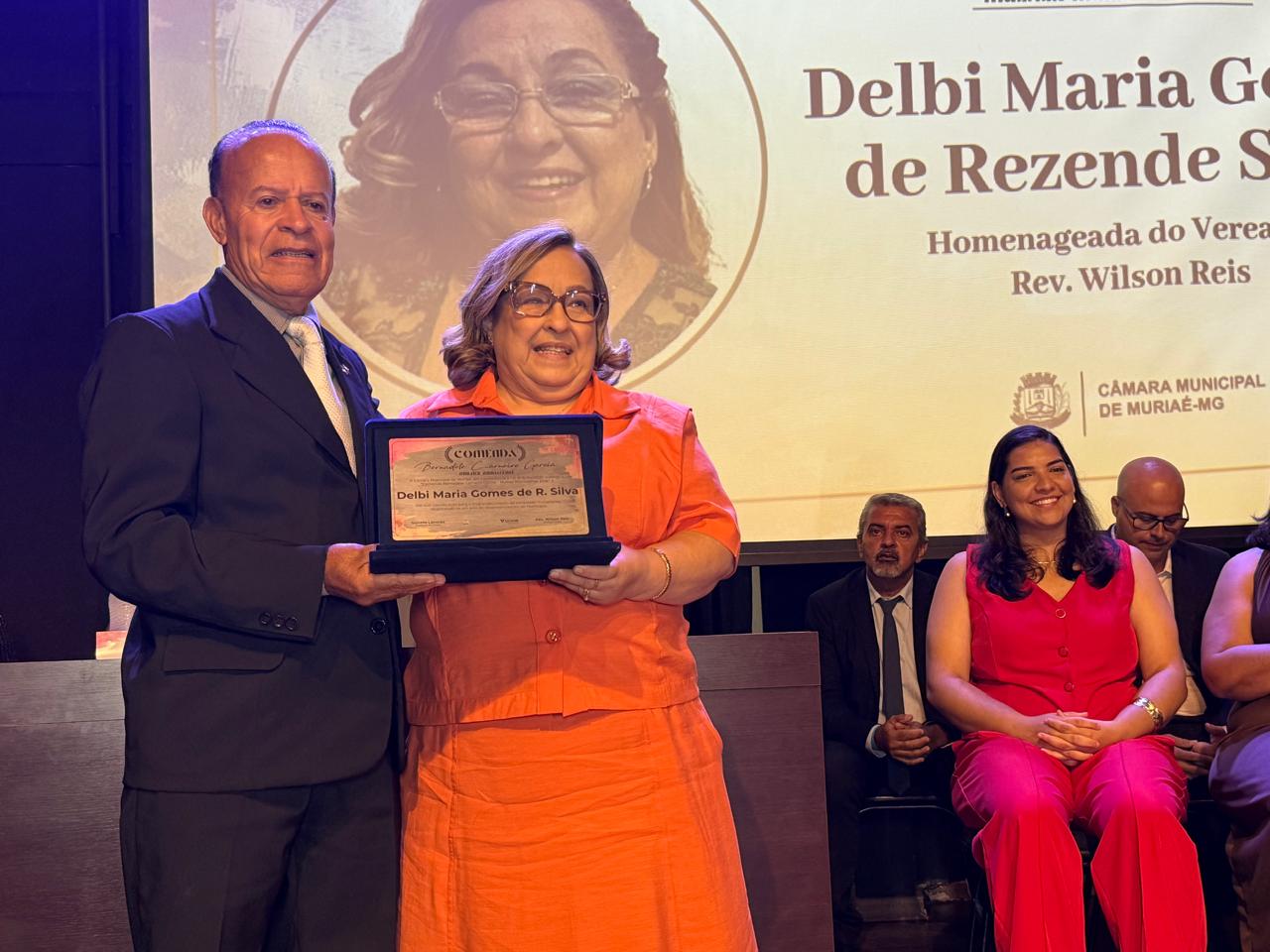 Vereador Wilson Reis destaca coragem e determinação de Delbi Maria em homenagem solene