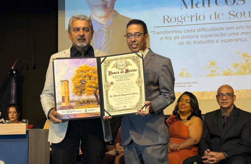 Marcos Rogério recebe o Título de Honra ao Mérito em comemoração no Dia do Muriaeense