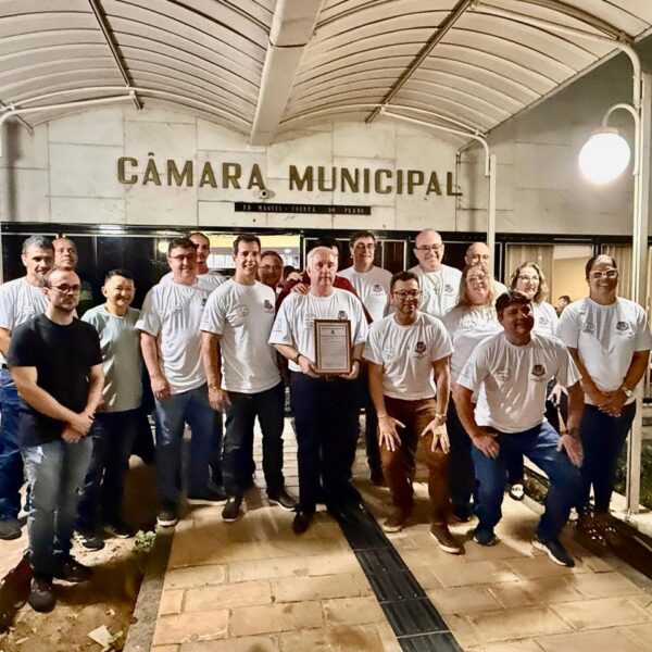 Francisco de Assis Souza Júnior recebe homenagem na Câmara Municipal de Muriaé