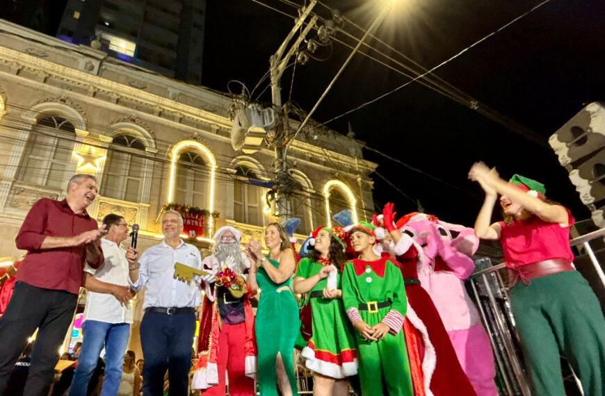 Prefeitura de Muriaé e Fundarte, em parceria com a CDL, abrem oficialmente a programação natalina da cidade