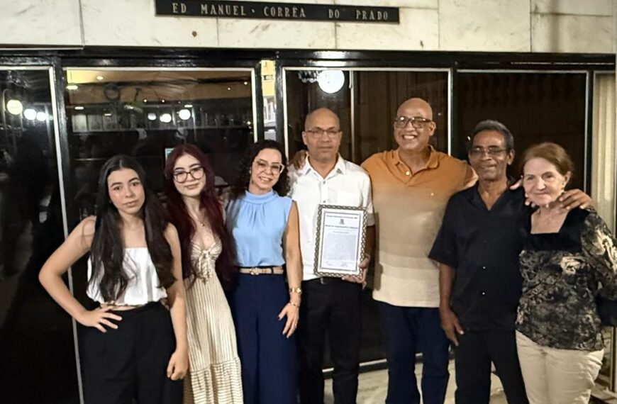 Alan Domingos recebe Moção de Congratulações e Aplausos na Câmara Municipal de Muriaé