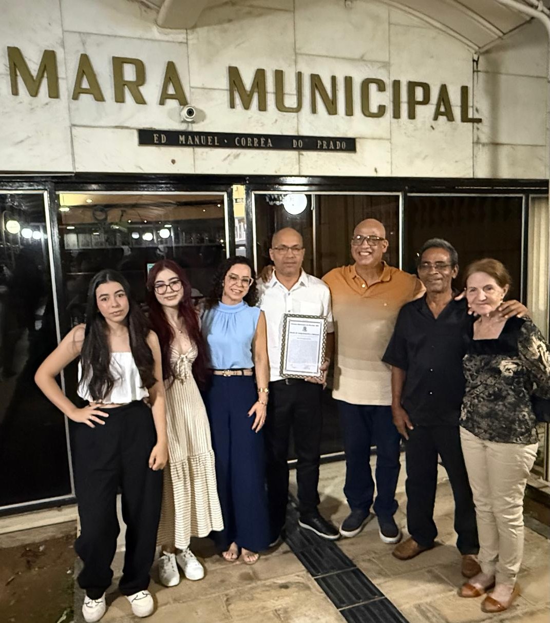 Alan Domingos recebe Moção de Congratulações e Aplausos na Câmara Municipal de Muriaé