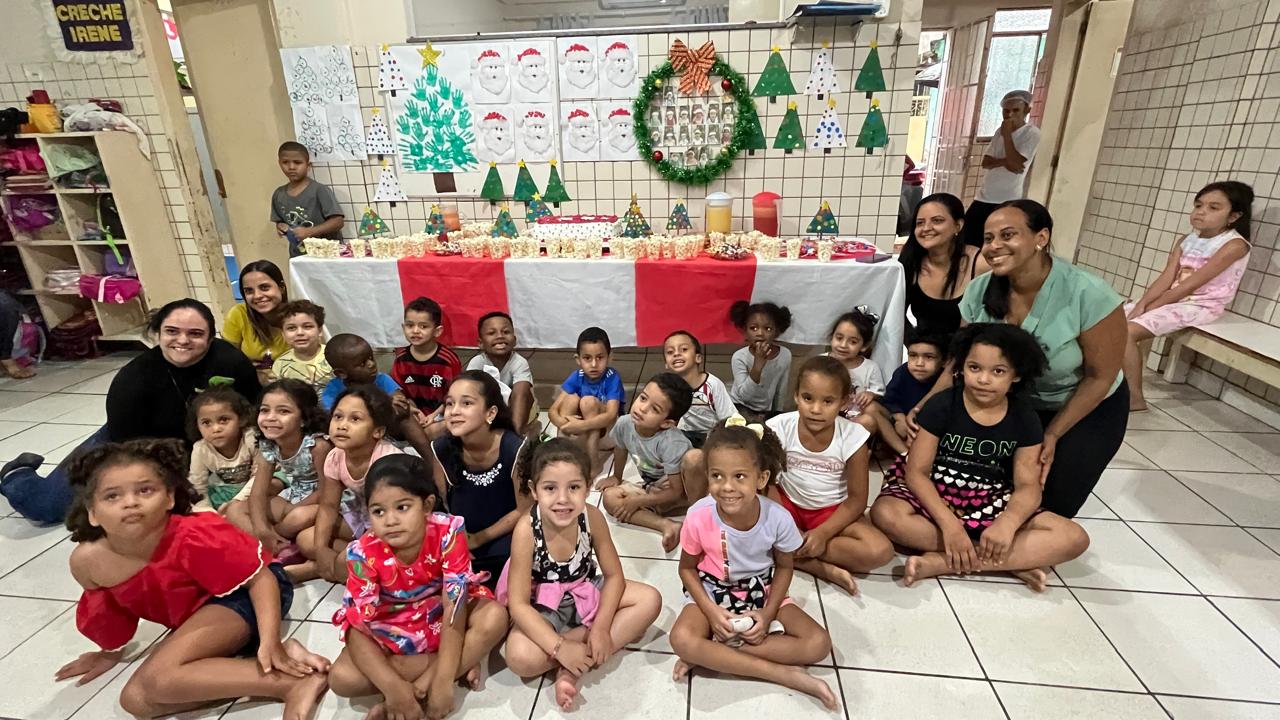 Escola M. Irene Pereira Dias Nunes mantém tradição de 30 anos com entrega de presentes de Natal