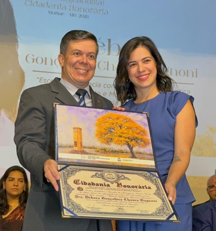 Débora Gonçalves Chaves Dagnoni recebe a Comenda de Cidadania Honorária